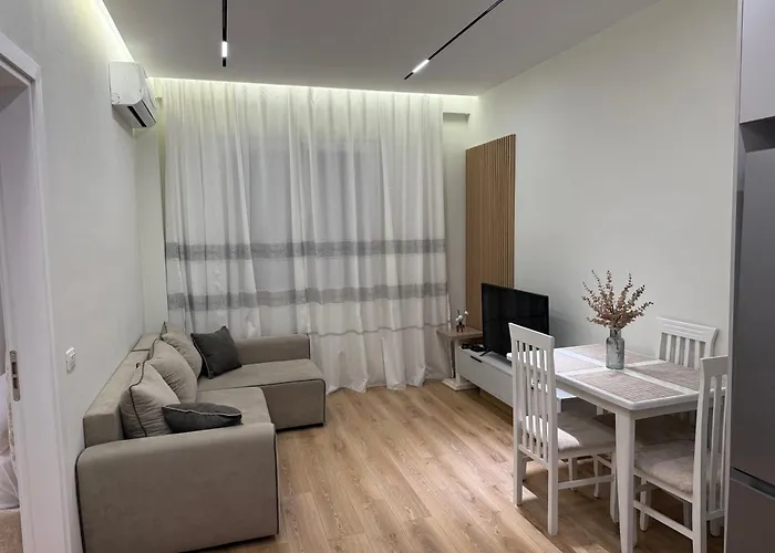 Priam 2 Apartment
